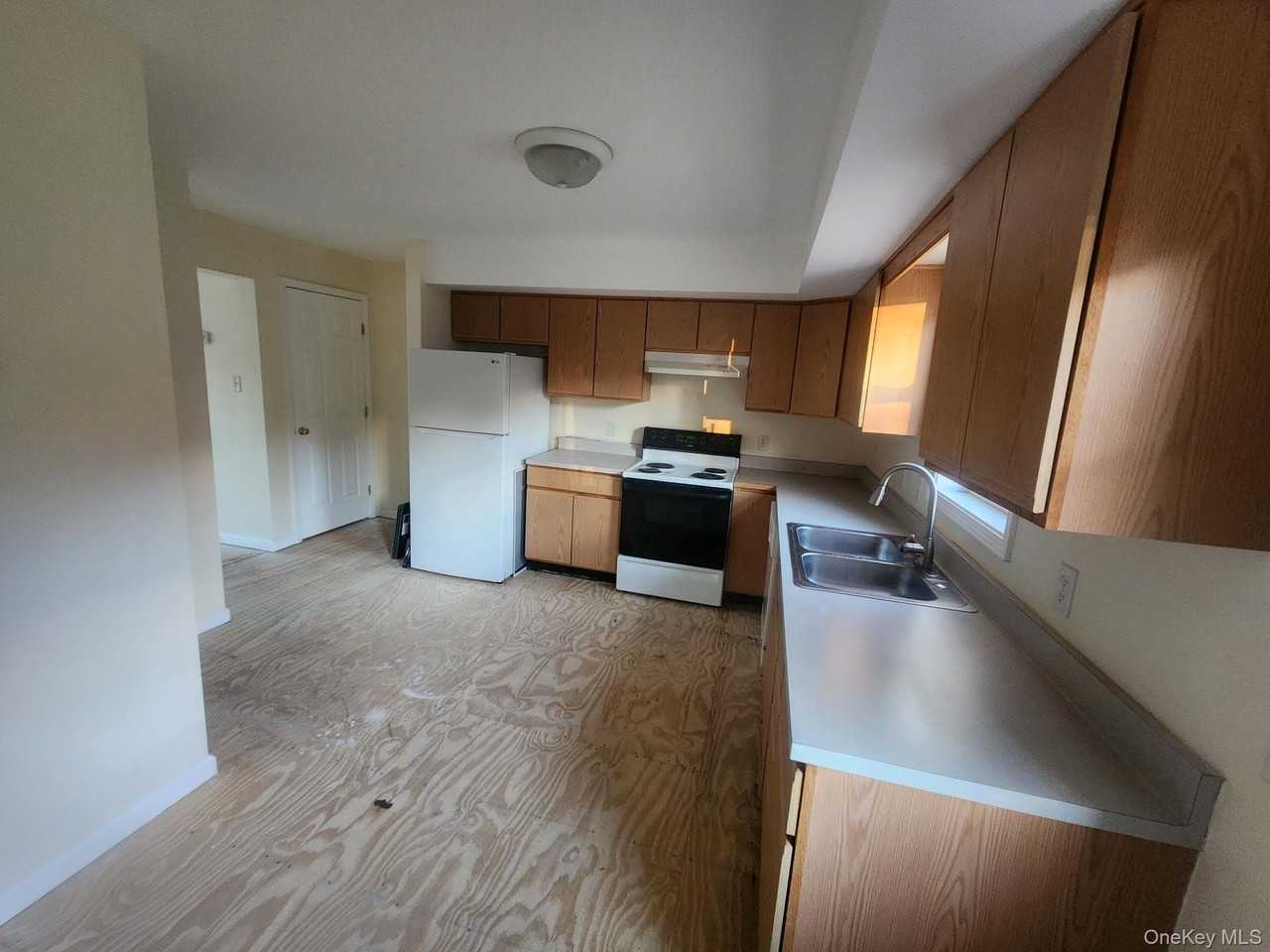 698 South St Apt 2 #2 - Photo 7 of 16