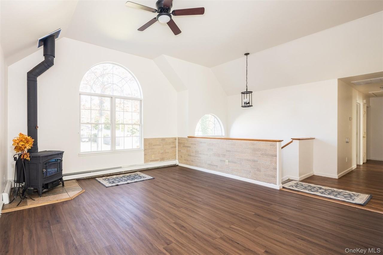 182 Whittier Dr - Photo 3 of 25