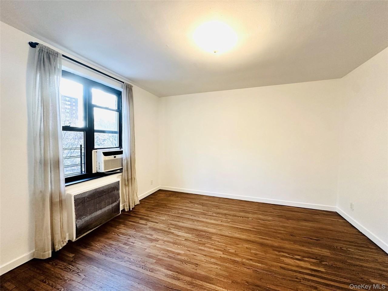 5225 39th Rd Apt 3c #3C - Photo 3 of 7