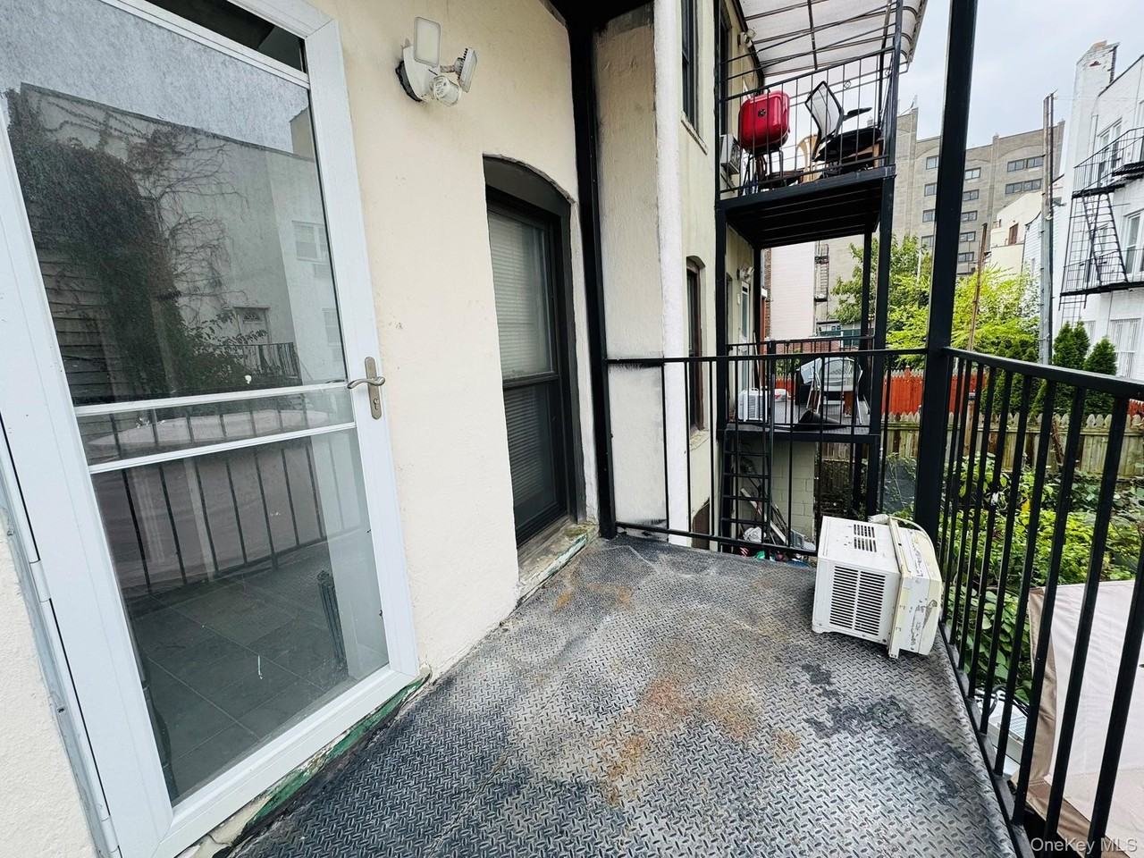 25 25-38 22nd St 22nd Street unit: 1 #1 - Photo 3 of 19