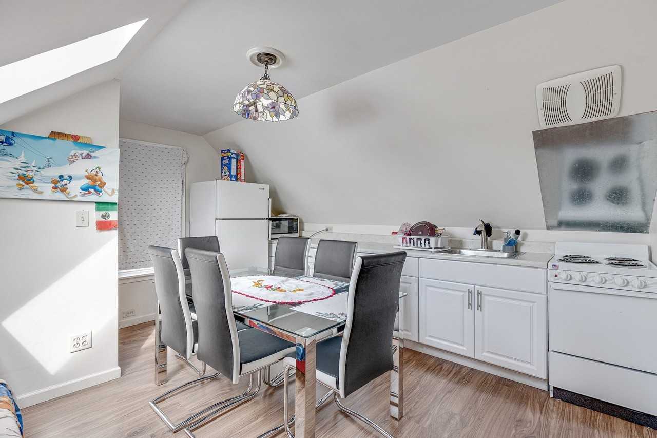 2135 N Menard Ave #3 - Photo 4 of 10