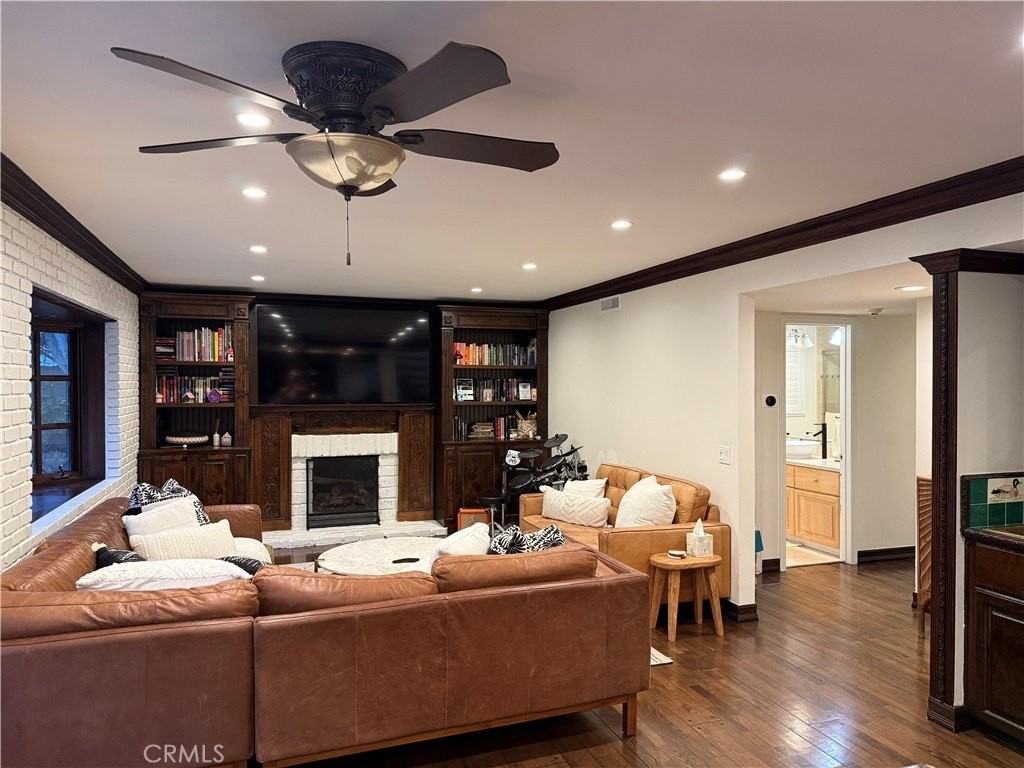 17881 Oldglen Ln - Photo 3 of 19