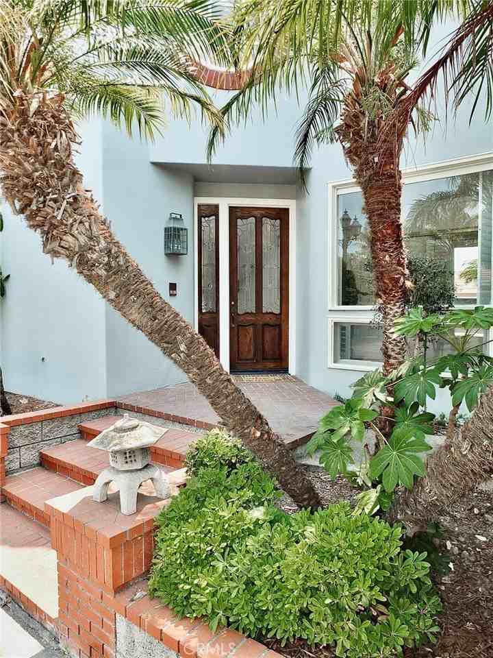 6225 Napoli Ct - Photo 5 of 50