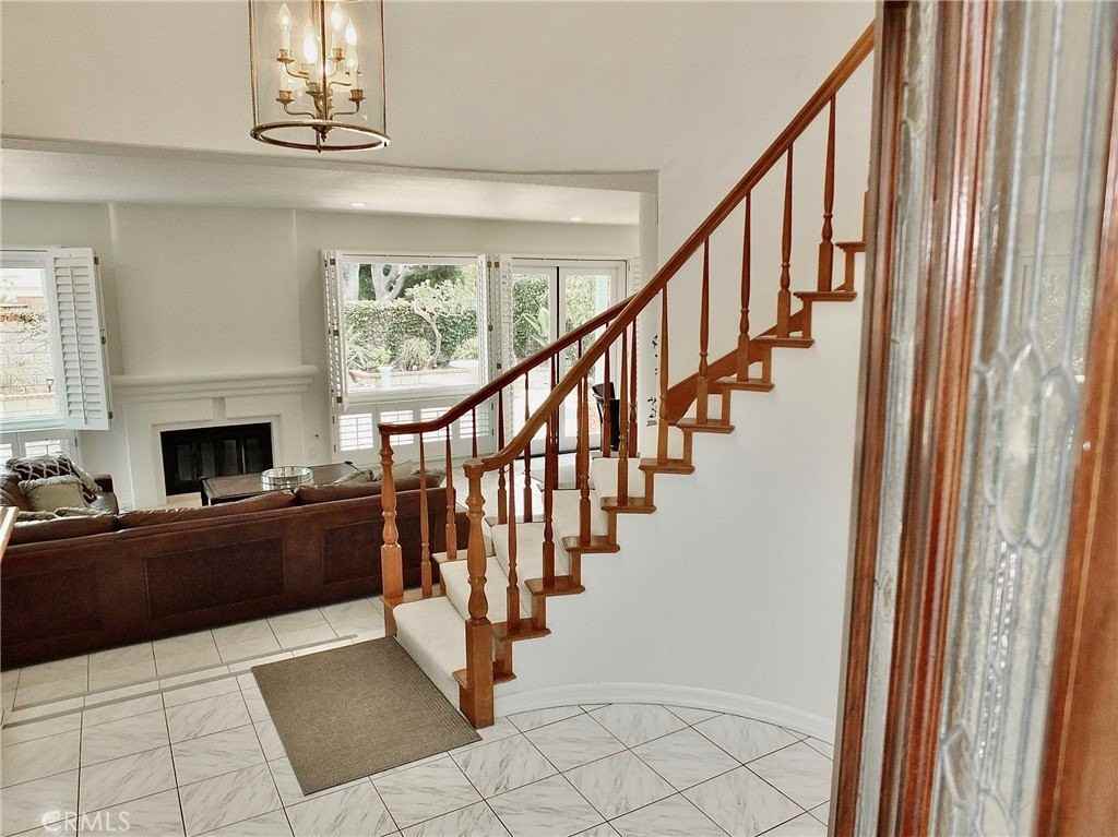 6225 Napoli Ct - Photo 7 of 50