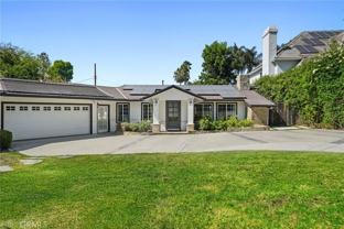 18433 Tarzana Dr - Photo 1 of 1