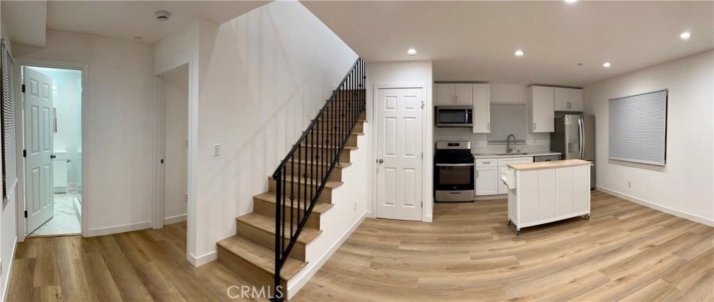 18654 Runnymede Street - Photo 3 of 12