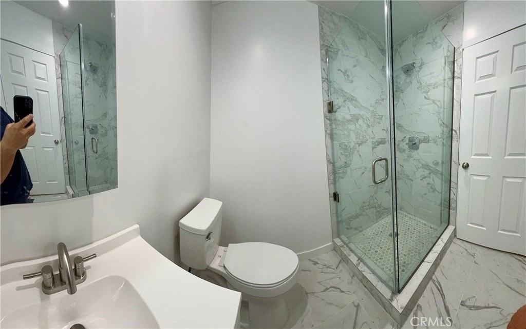 18654 Runnymede Street - Photo 5 of 12