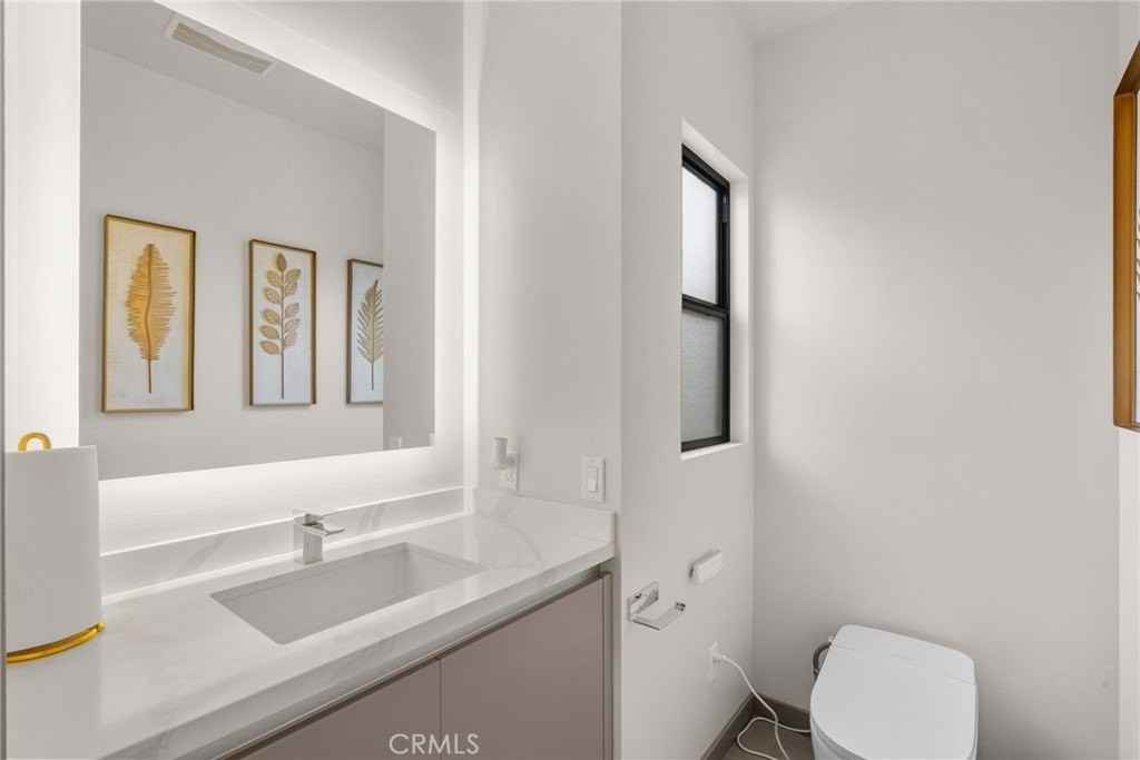 18703 Redwing St - Photo 2 of 37