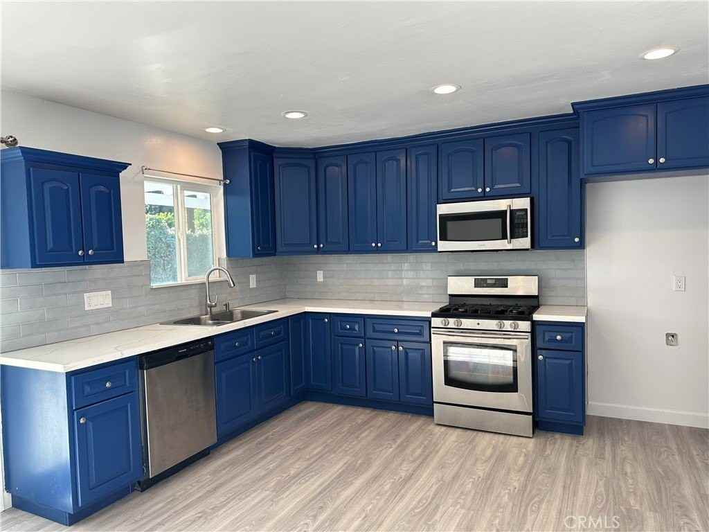 7827 Maynard Ave - Photo 5 of 9