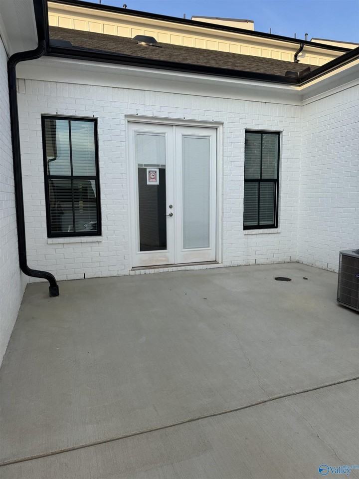 131 Moss Brook Ln - Photo 5 of 33