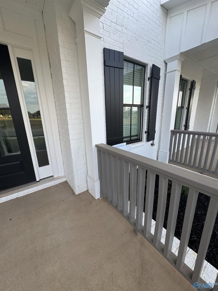 131 Moss Brook Ln - Photo 7 of 33