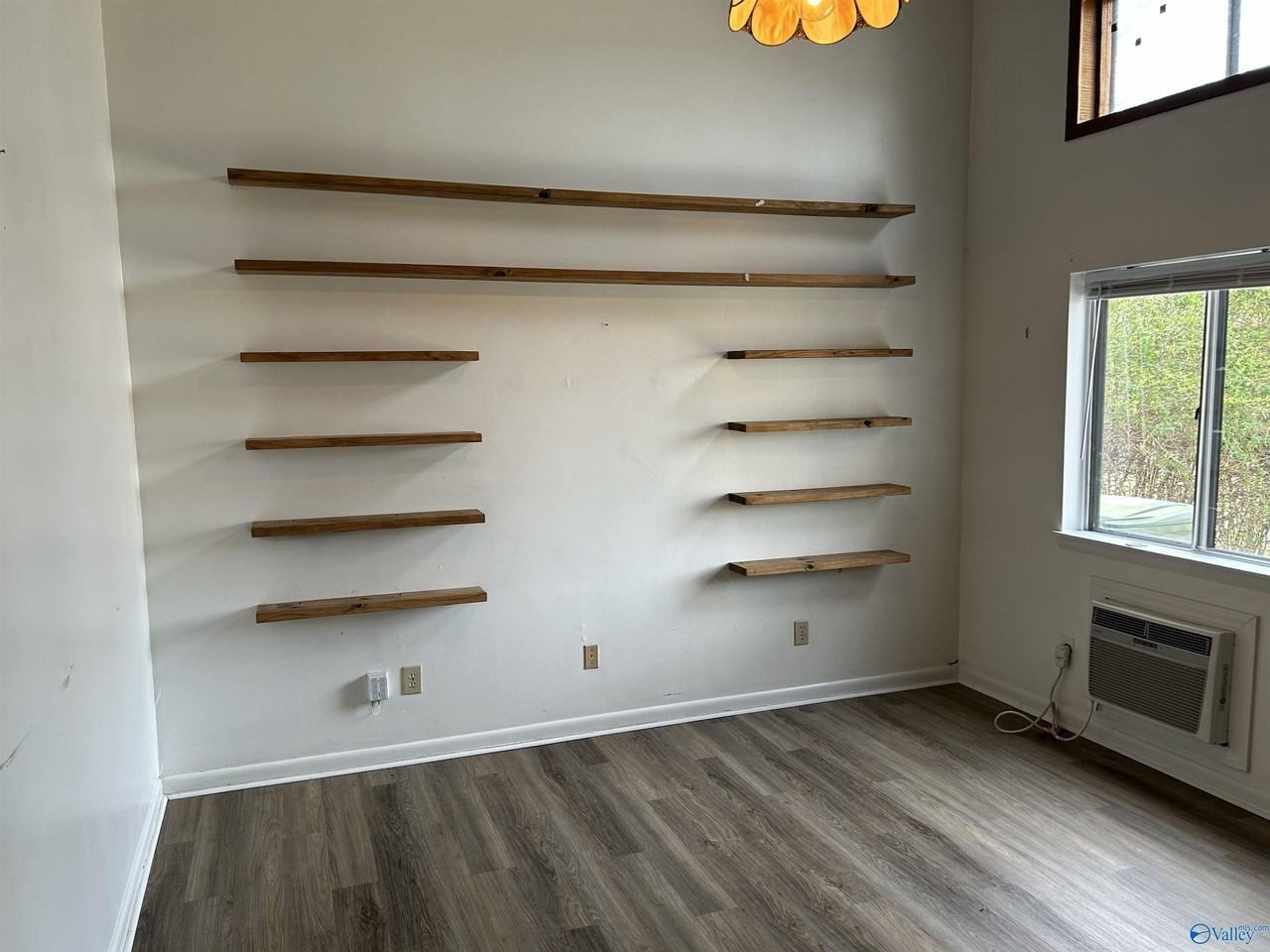 1422 Humes Ave Ne #B - Photo 3 of 6