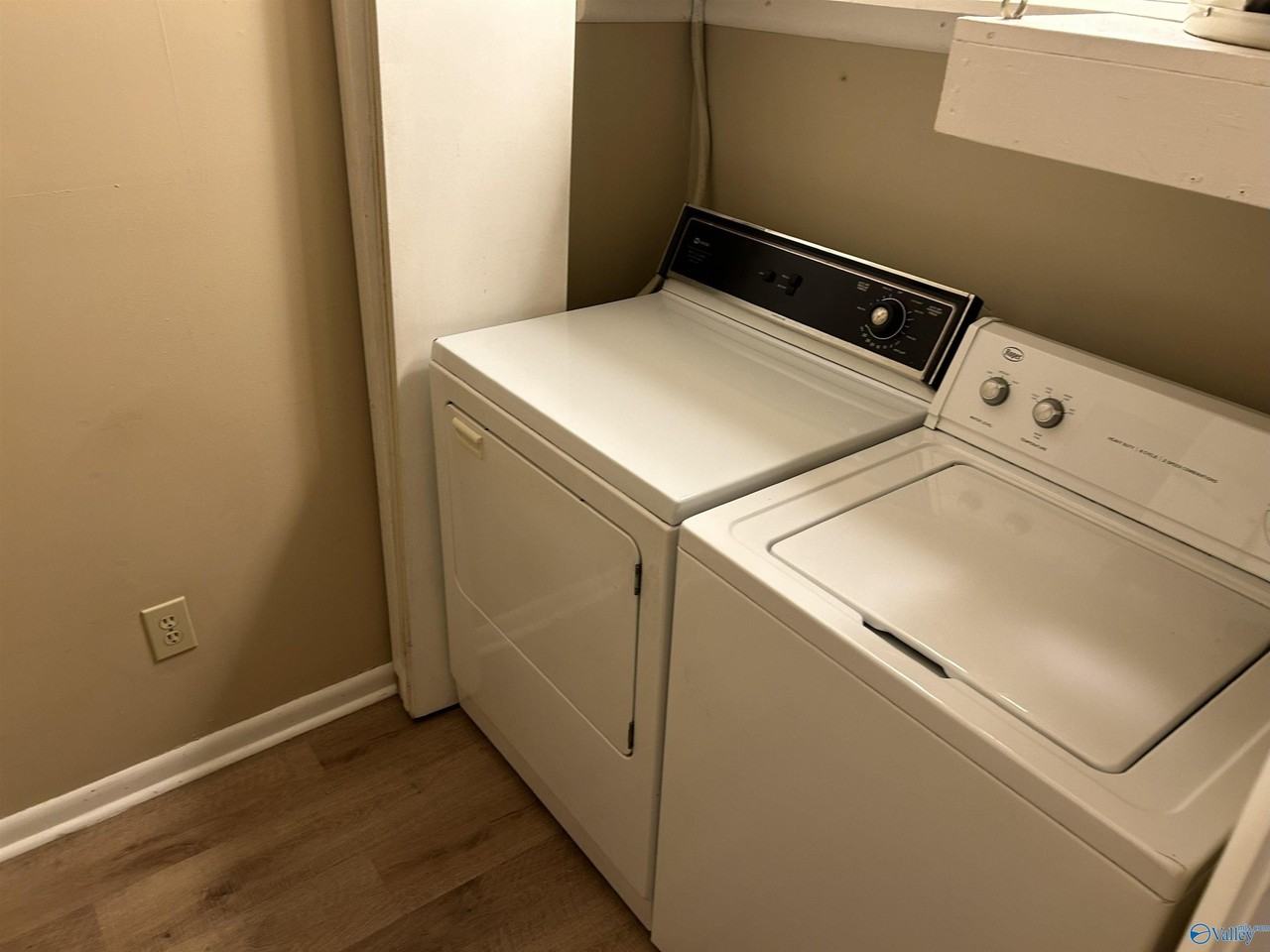 1422 Humes Ave Ne #B - Photo 4 of 6