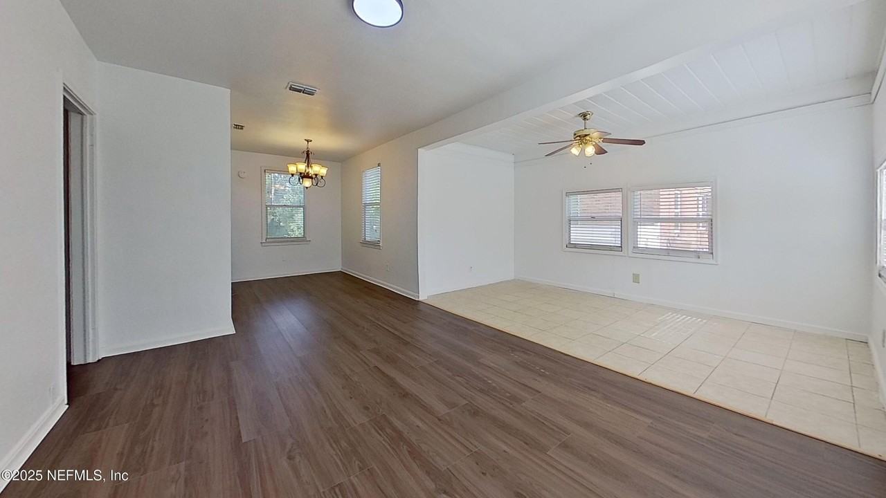 3325 Claremont Rd - Photo 4 of 18