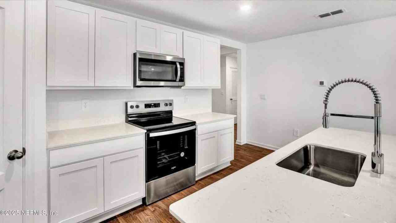 2489 Falling Star Lane - Photo 4 of 16