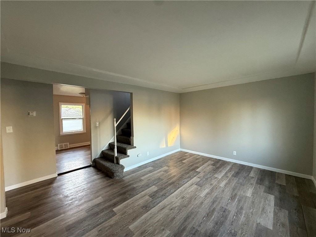 4468 E 156th St - Photo 2 of 16