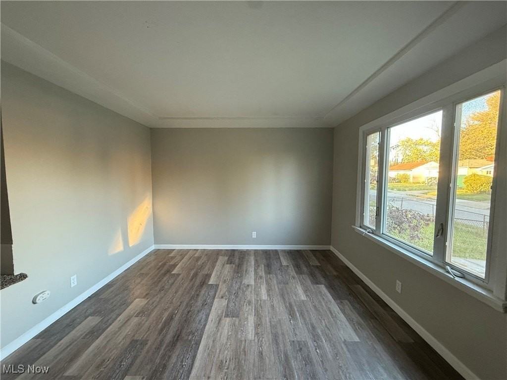 4468 E 156th St - Photo 3 of 16