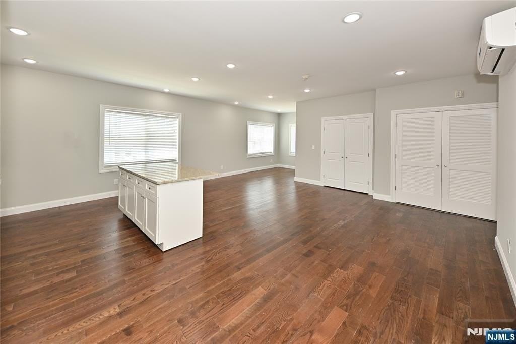 59 Lincoln Ave - Photo 4 of 18