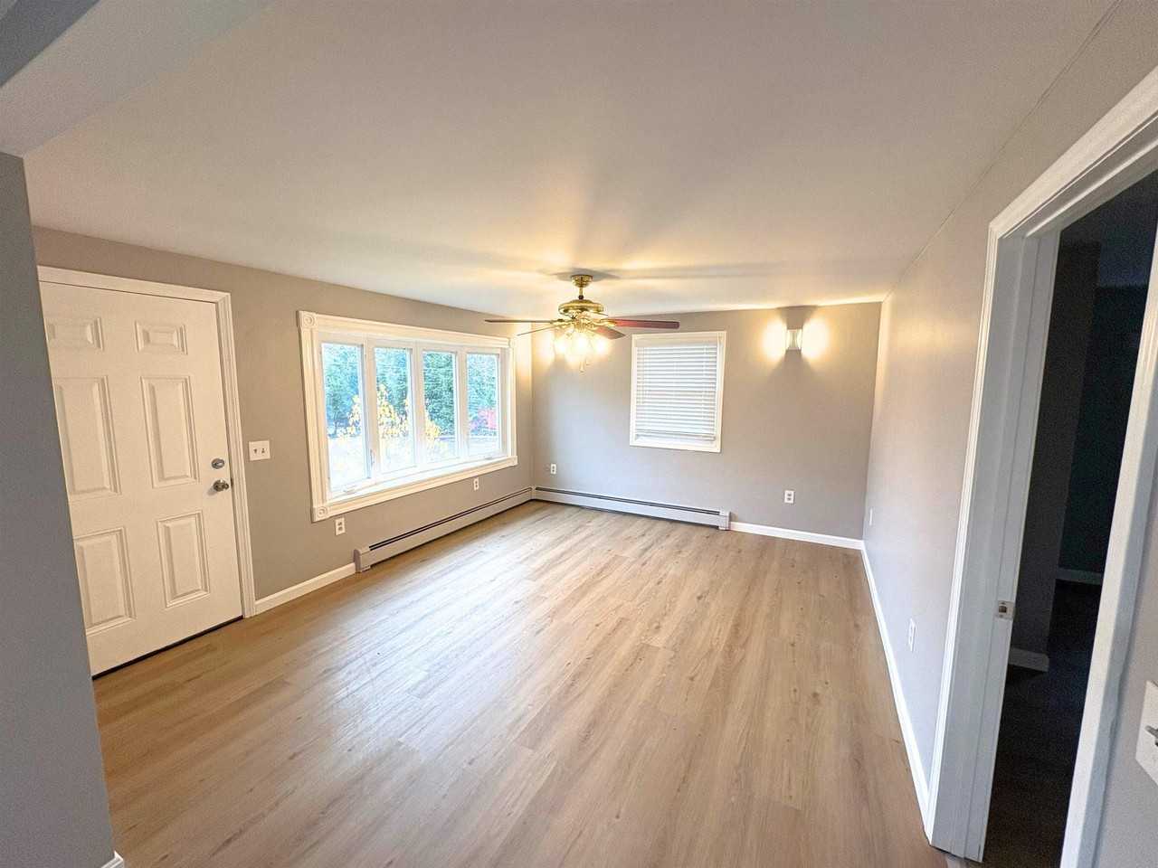 11 Monadnock St - Photo 2 of 14