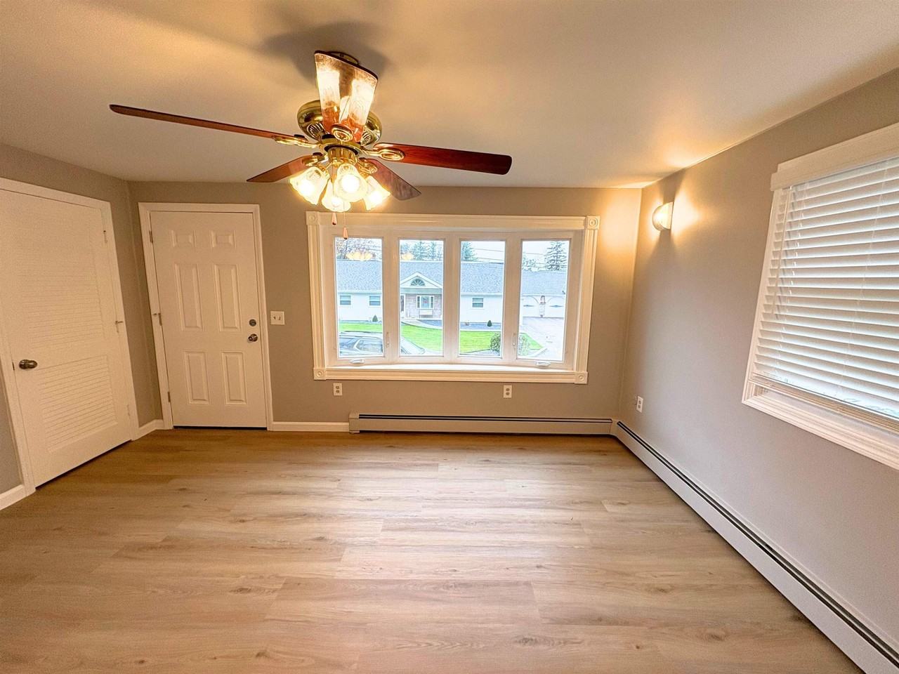 11 Monadnock St - Photo 3 of 14