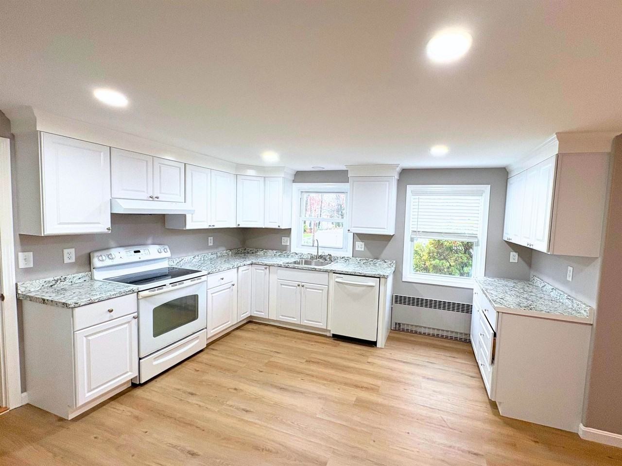 11 Monadnock St - Photo 5 of 14