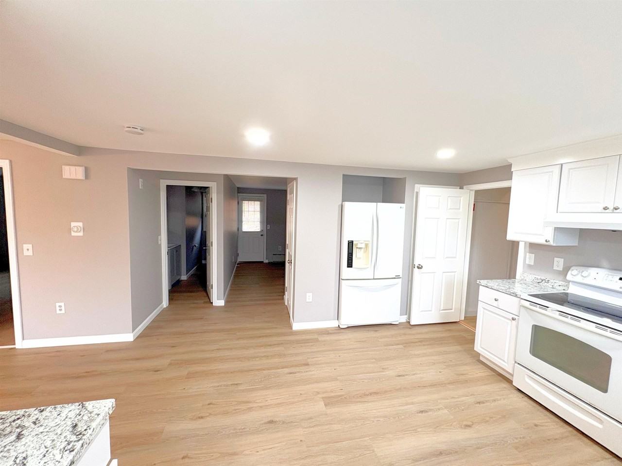 11 Monadnock St - Photo 6 of 14