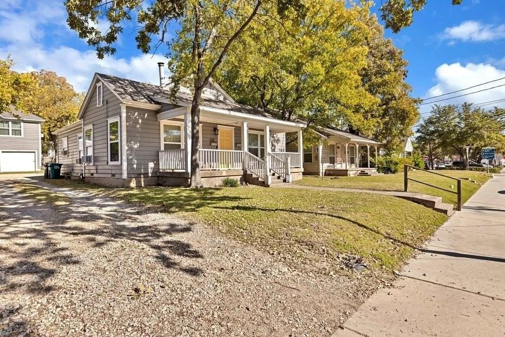 608 W Hickory St #B - Photo 2 of 19