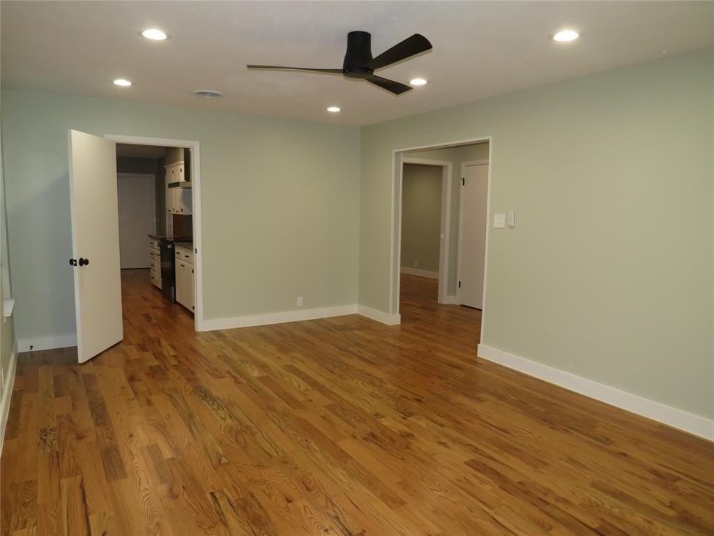 3316 Darby Lane - Photo 7 of 37