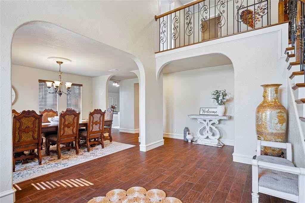 2309 Parker Rd - Photo 6 of 40