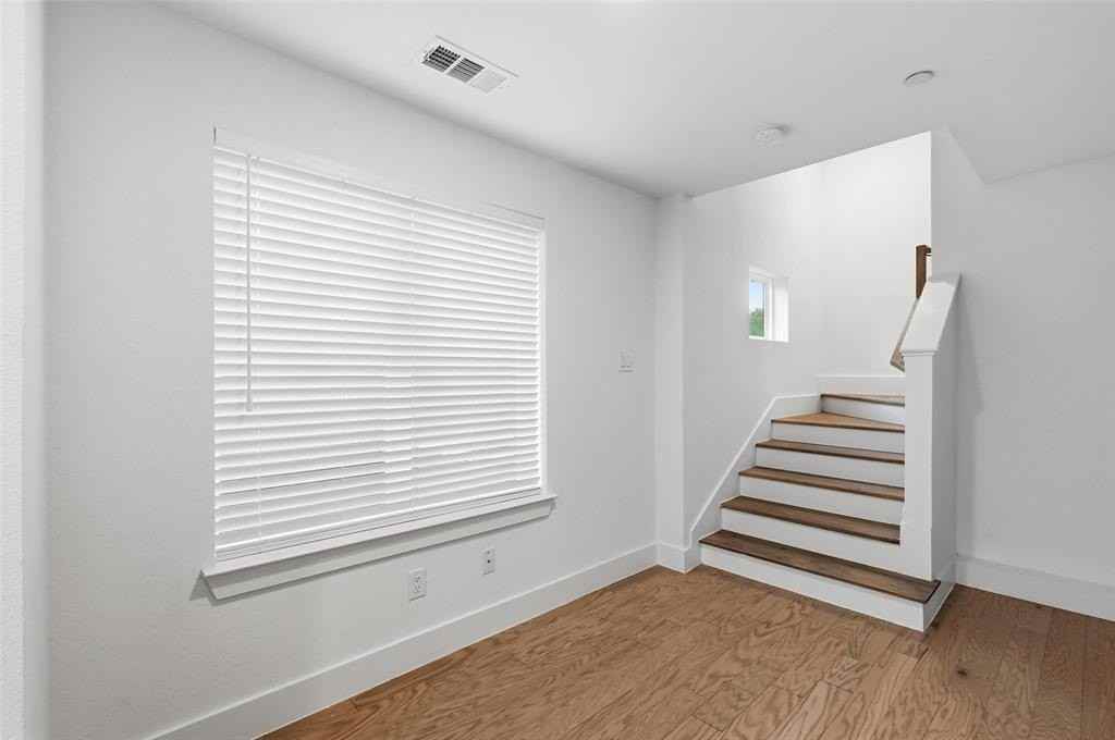 2610 Kimsey Dr #201 - Photo 3 of 28