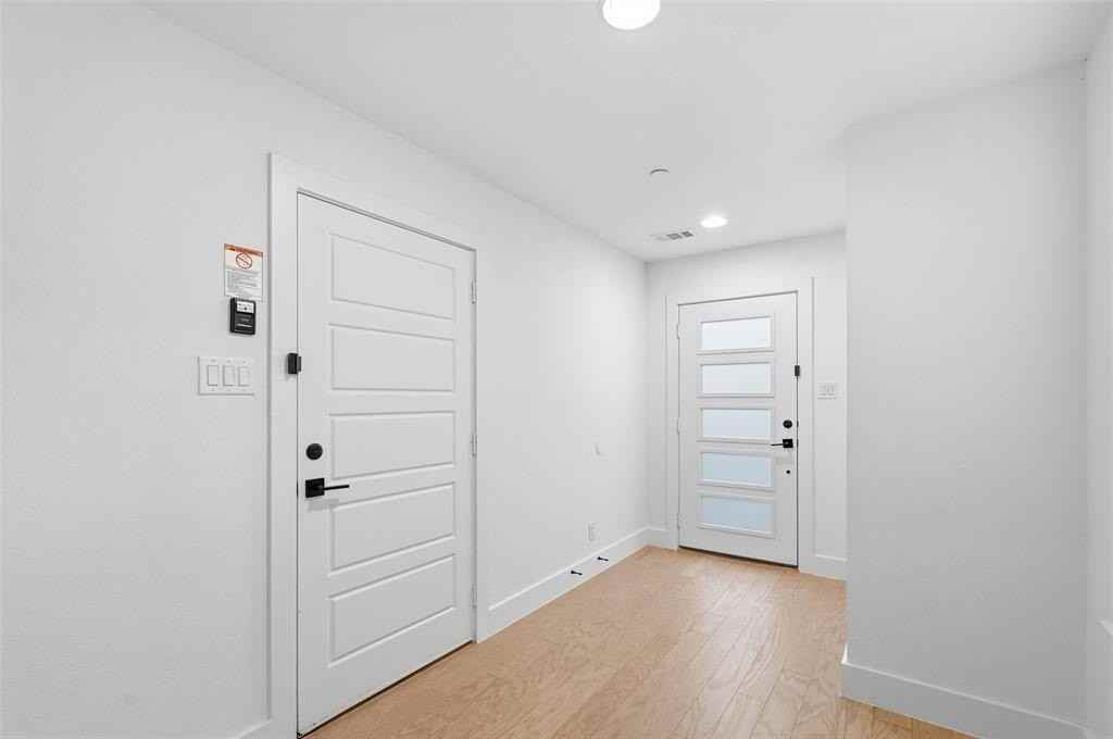 2610 Kimsey Dr #201 - Photo 5 of 28