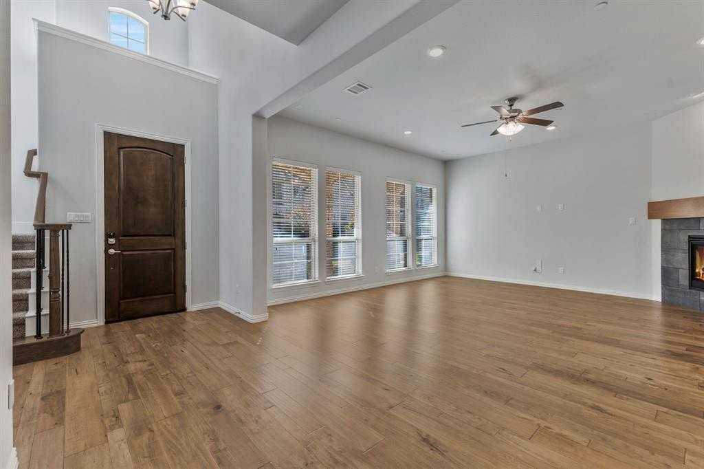 516 Renaissance Ln - Photo 5 of 28