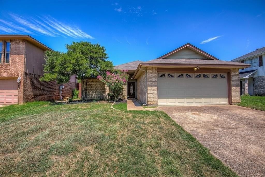 8533 Brushy Creek Trl - Photo 5 of 36