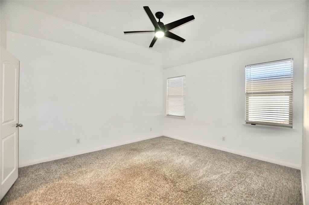 8405 Smokey Creek Pass - Photo 7 of 19