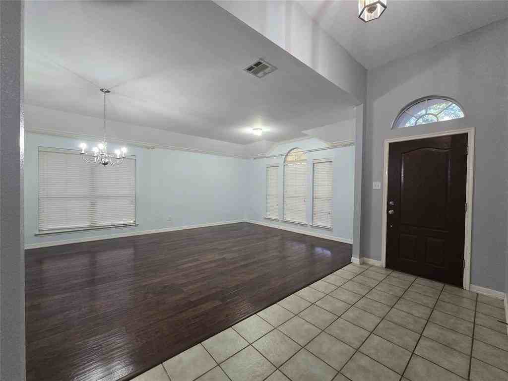 3414 Manor Dr - Photo 2 of 17