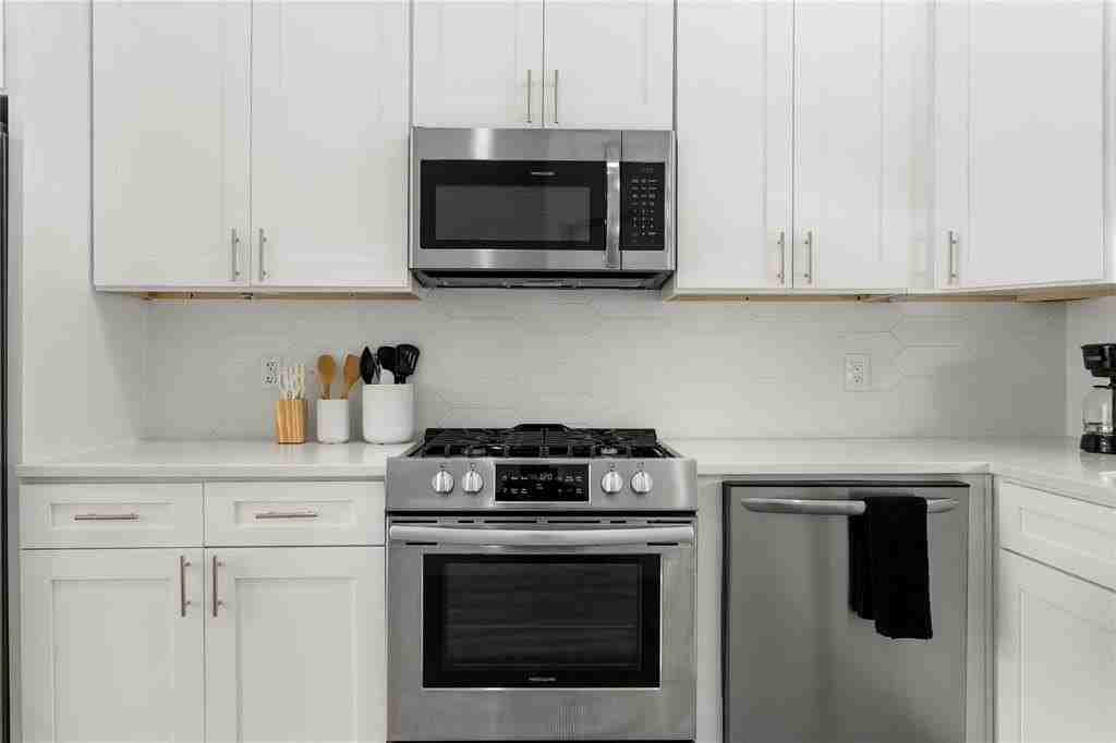 4223 Delano Pl #105 - Photo 6 of 25