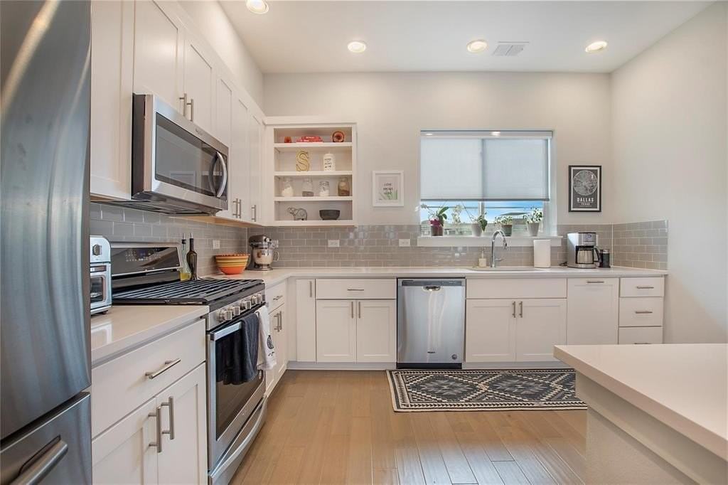 9060 Corsair Pl - Photo 7 of 22