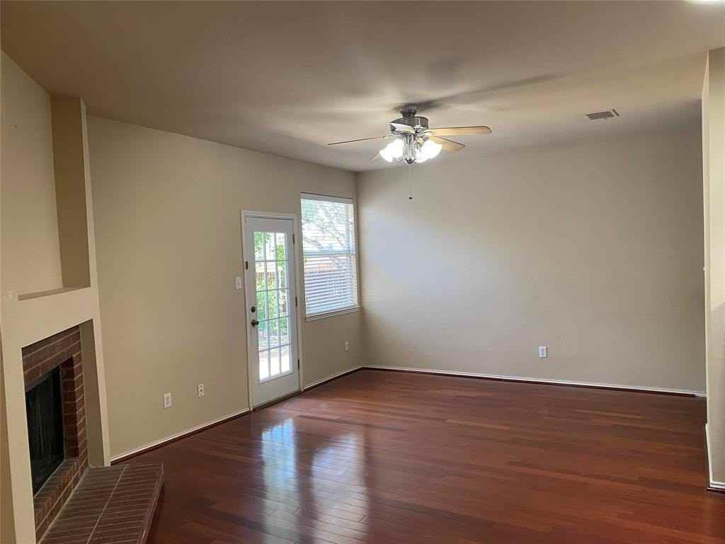 1716 River Oaks Dr - Photo 3 of 15