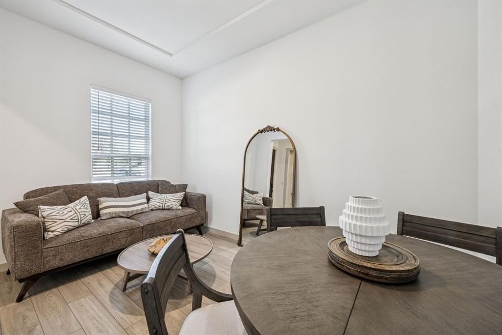 1000 Redbrick Ln - Photo 4 of 27