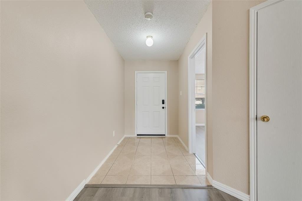 602 Ambarella St - Photo 3 of 19