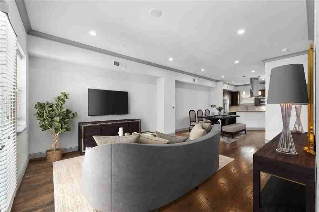 1021 Pavillion St #3 - Photo 4 of 28