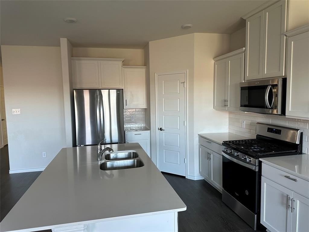 5301 Austen Ave - Photo 5 of 40