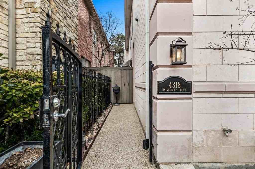 4318 University Blvd - Photo 2 of 38