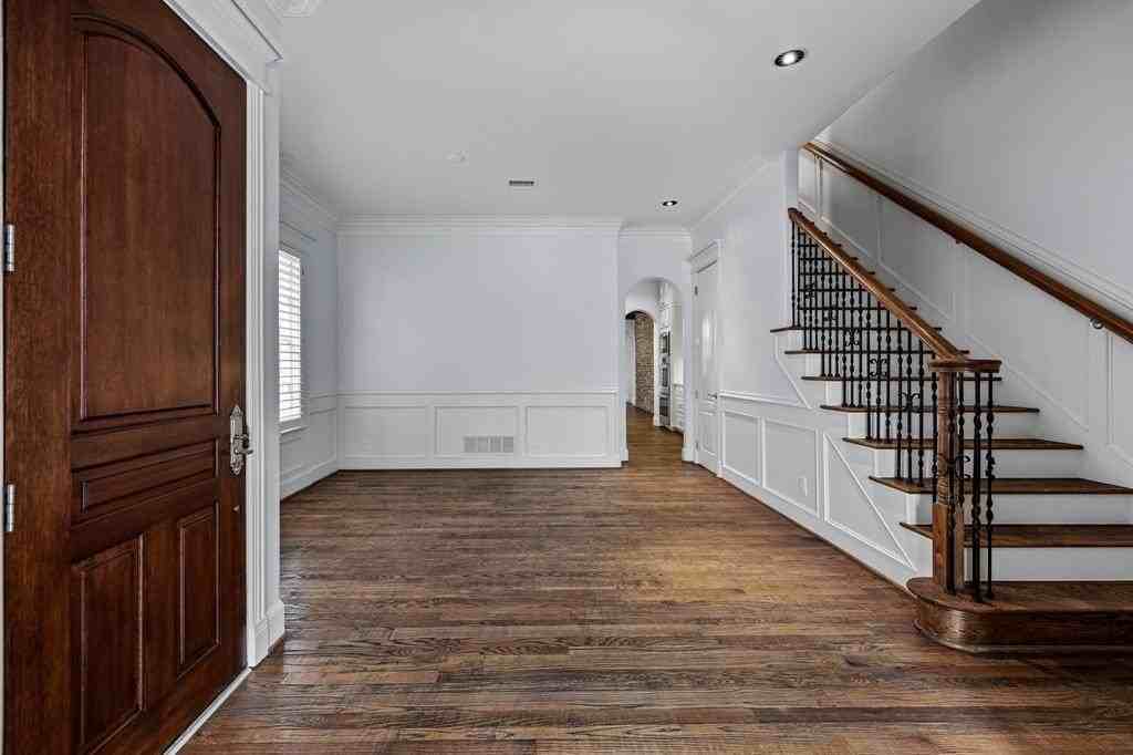 4318 University Blvd - Photo 5 of 38