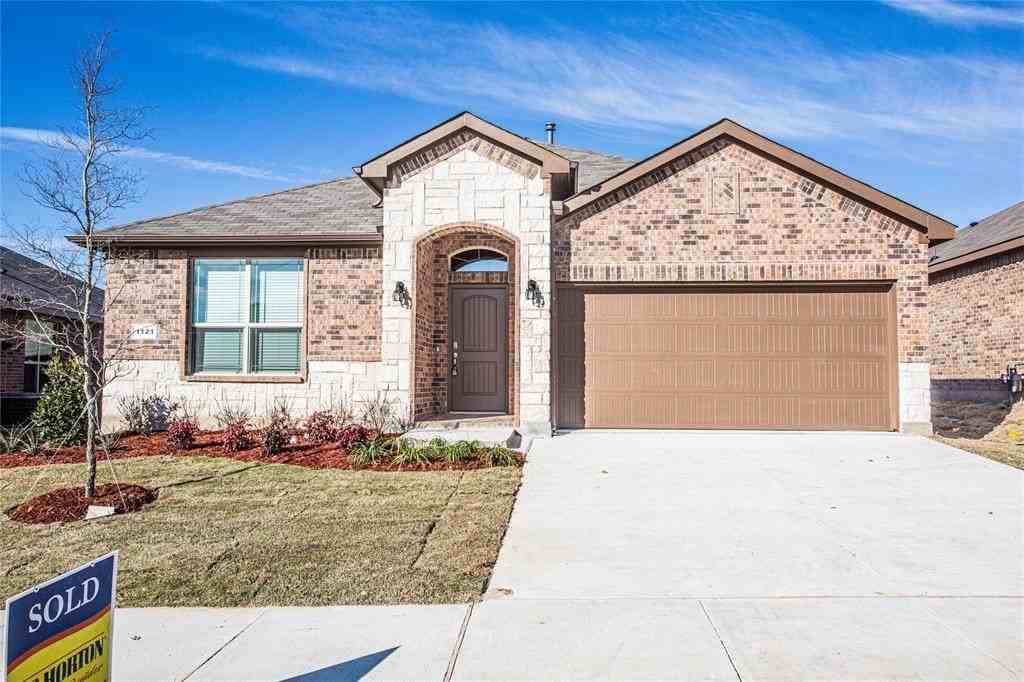 1121 Ferncliff Drive