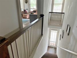 featured image of 420 W Franklin St #6