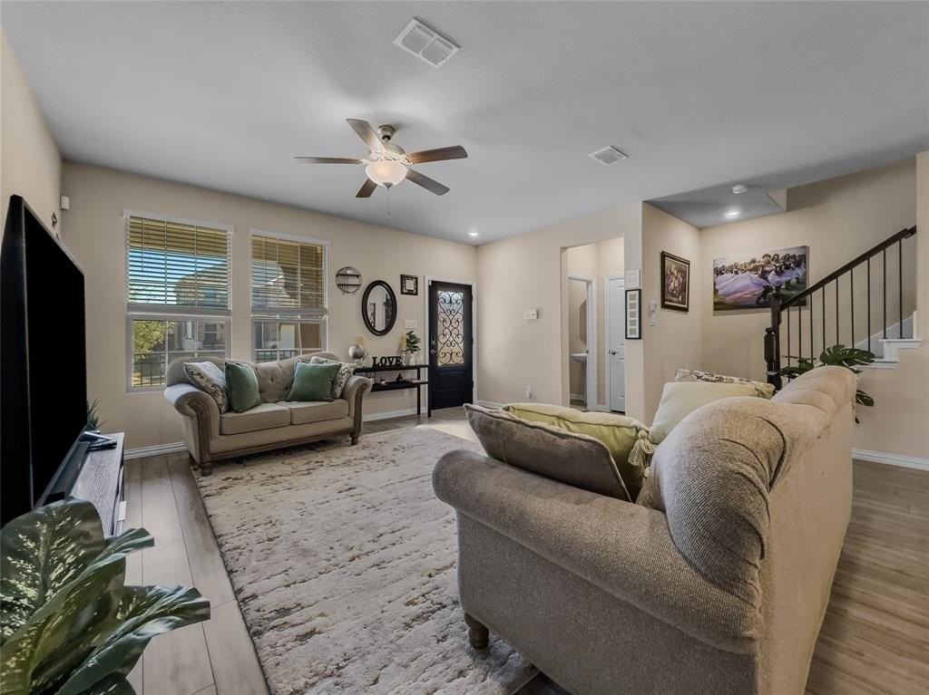 2745 Acadia Dr - Photo 5 of 27