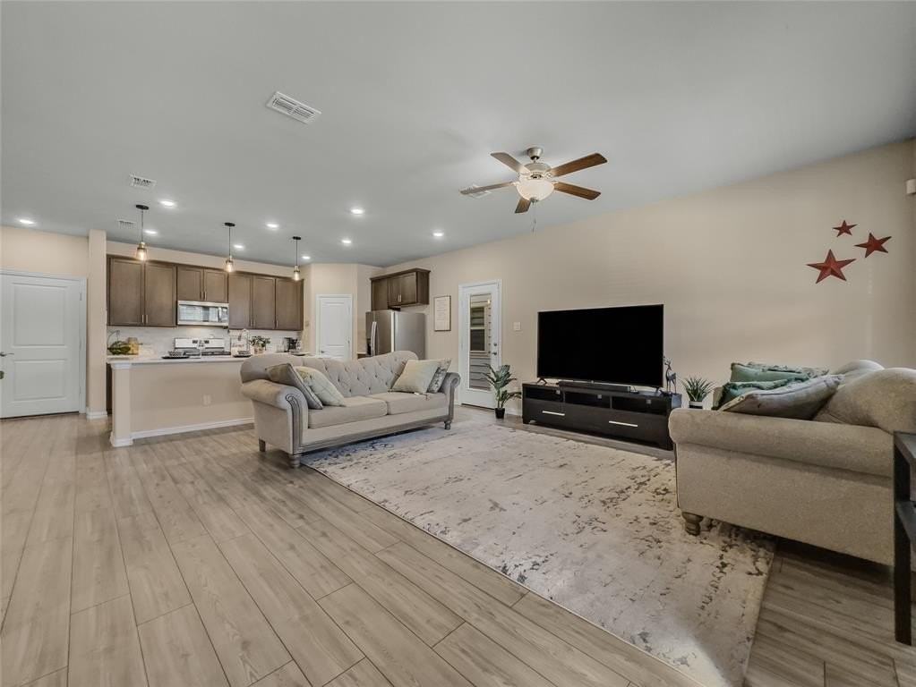 2745 Acadia Dr - Photo 6 of 27