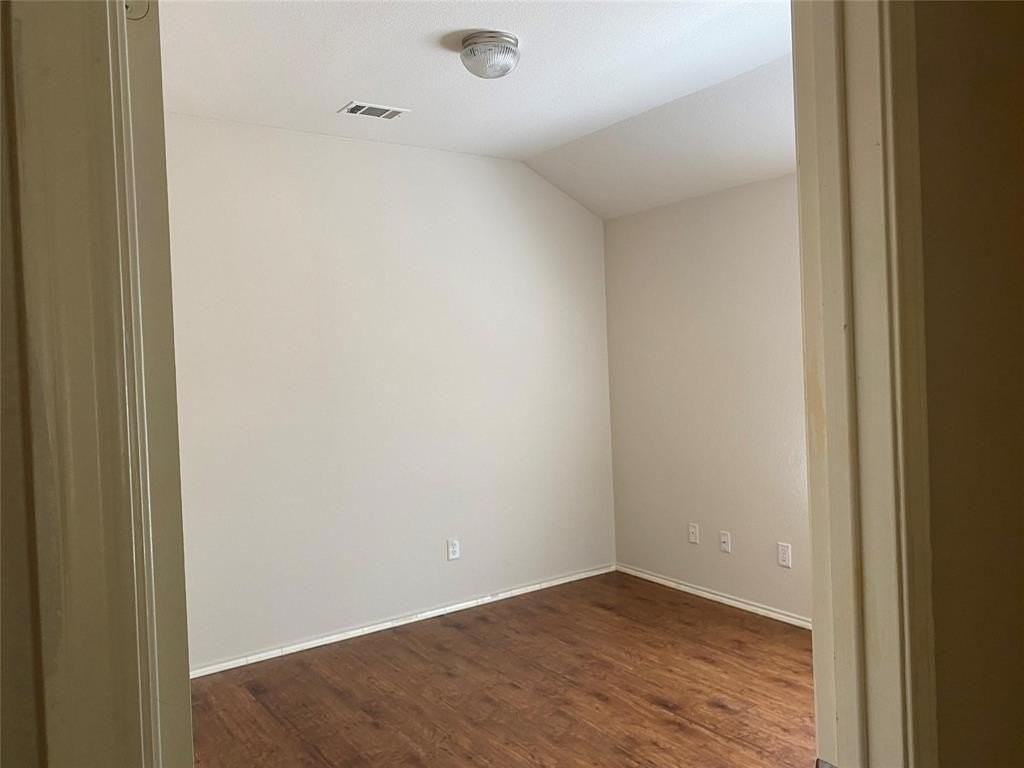 4017 Shady Meadow Ln - Photo 3 of 6