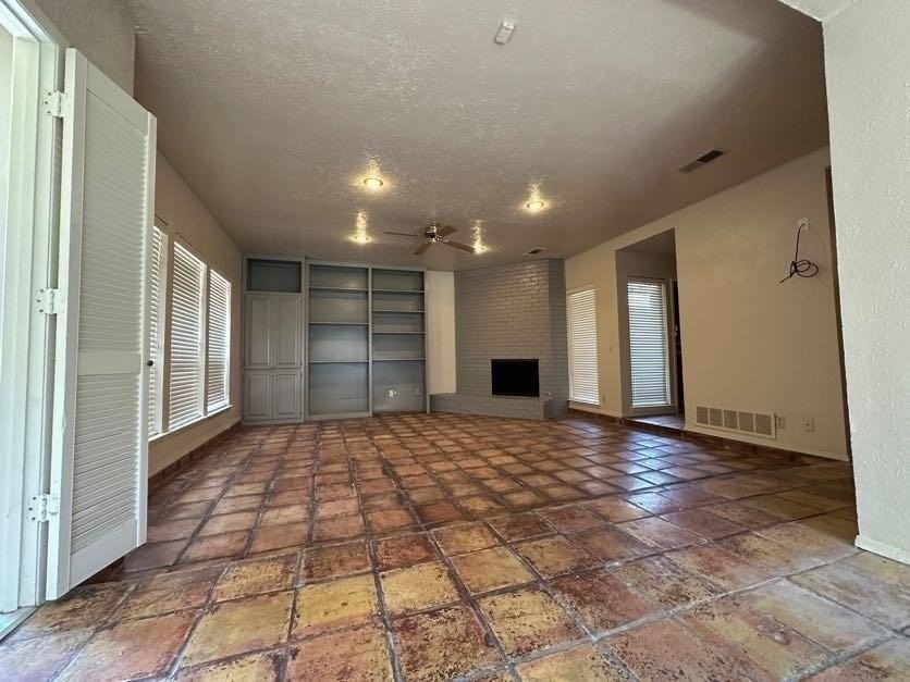 1900 Treehouse Ln - Photo 5 of 18